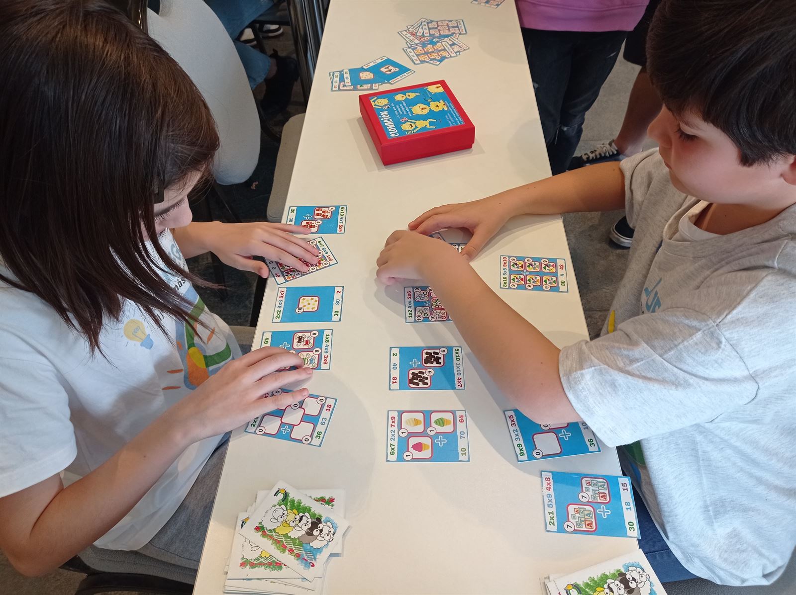 CLONACIÓN. Juego de tablas de multiplicar, máximo nivel de concentración, adictivo, para niños y adultos - Imagen 4